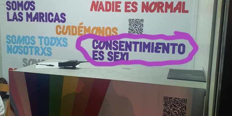 Los mensajes en el Punto Lila del Primavera Sound que han ofendido al colectivo feminista de Cataluña / @FEMINISTES_CAT