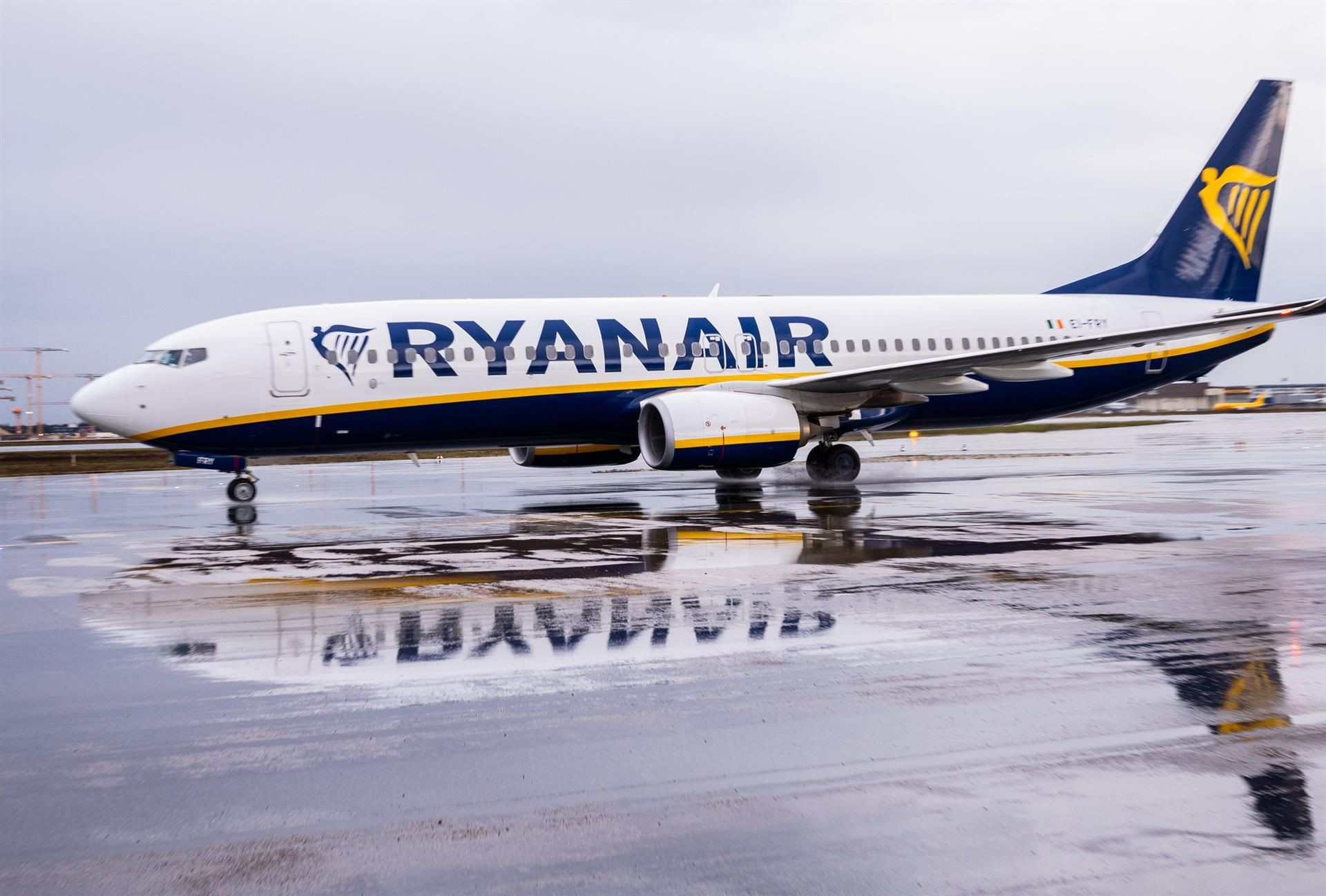 Un avión de Ryanair en el aeropuerto de Frakfurt, en Alemania / EUROPA PRESS