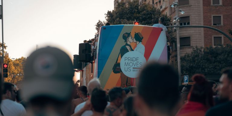 Pancarta en el desfile del Pride / MARCELO RÍOS - @wolf_rios