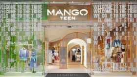 Exterior de la tienda de Mango Teen / MANGO
