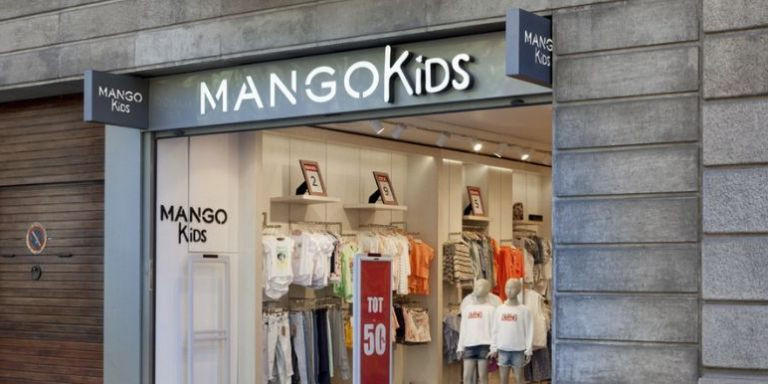 Exterior de una tienda de Mango Kids / MANGO