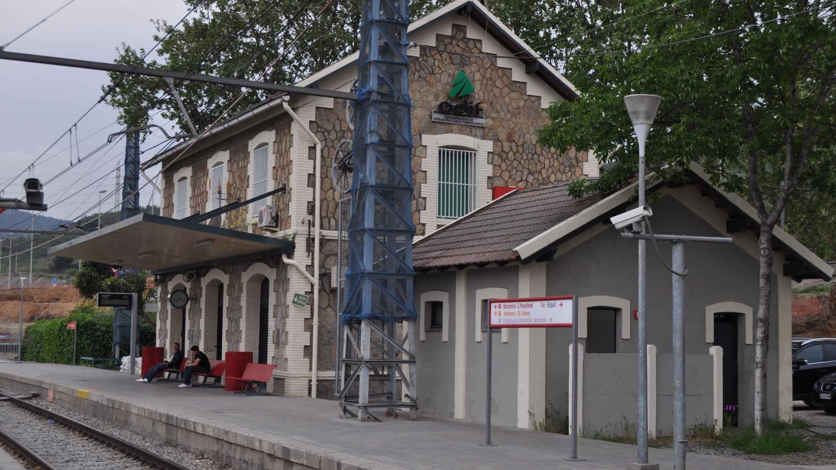 Estación de Montcada i Bifurcació, donde se produjo la agresión al vigilante / WIKIPEDIA - JT CURSES