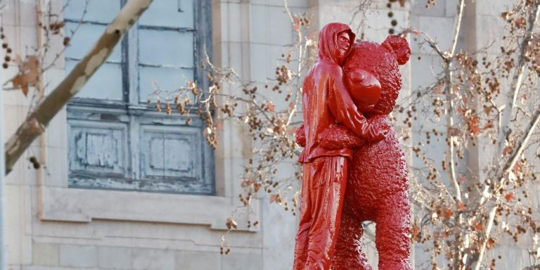 Escultura de James Colomina en Barcelona
