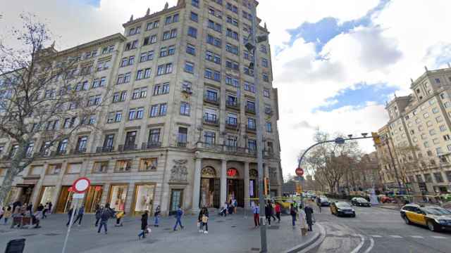 Tienda de H&M en paseo de Gràcia, donde acabará la manifestación de empleados / GOOGLE MAPS