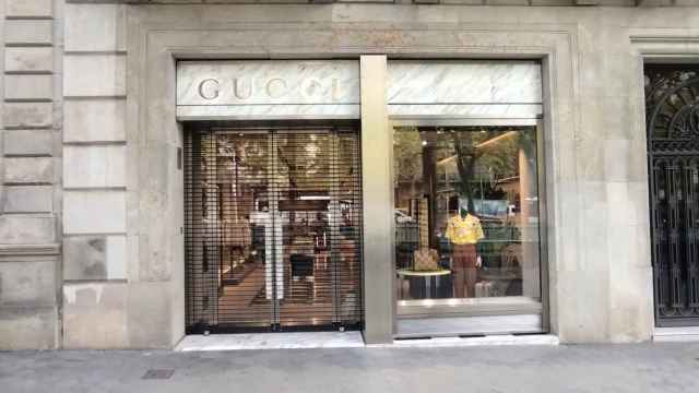 Exterior de la tienda Gucci de paseo de Gràcia este viernes / CEDIDA