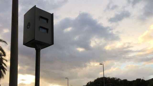 Radar en la avenida Diagonal de Barcelona / METRÓPOLI