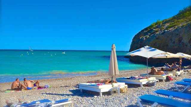 Playa de l'Home Mort en Sitges