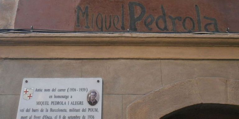 Inscripción original dedicada al miliciano Miquel Pedrola en la Barceloneta