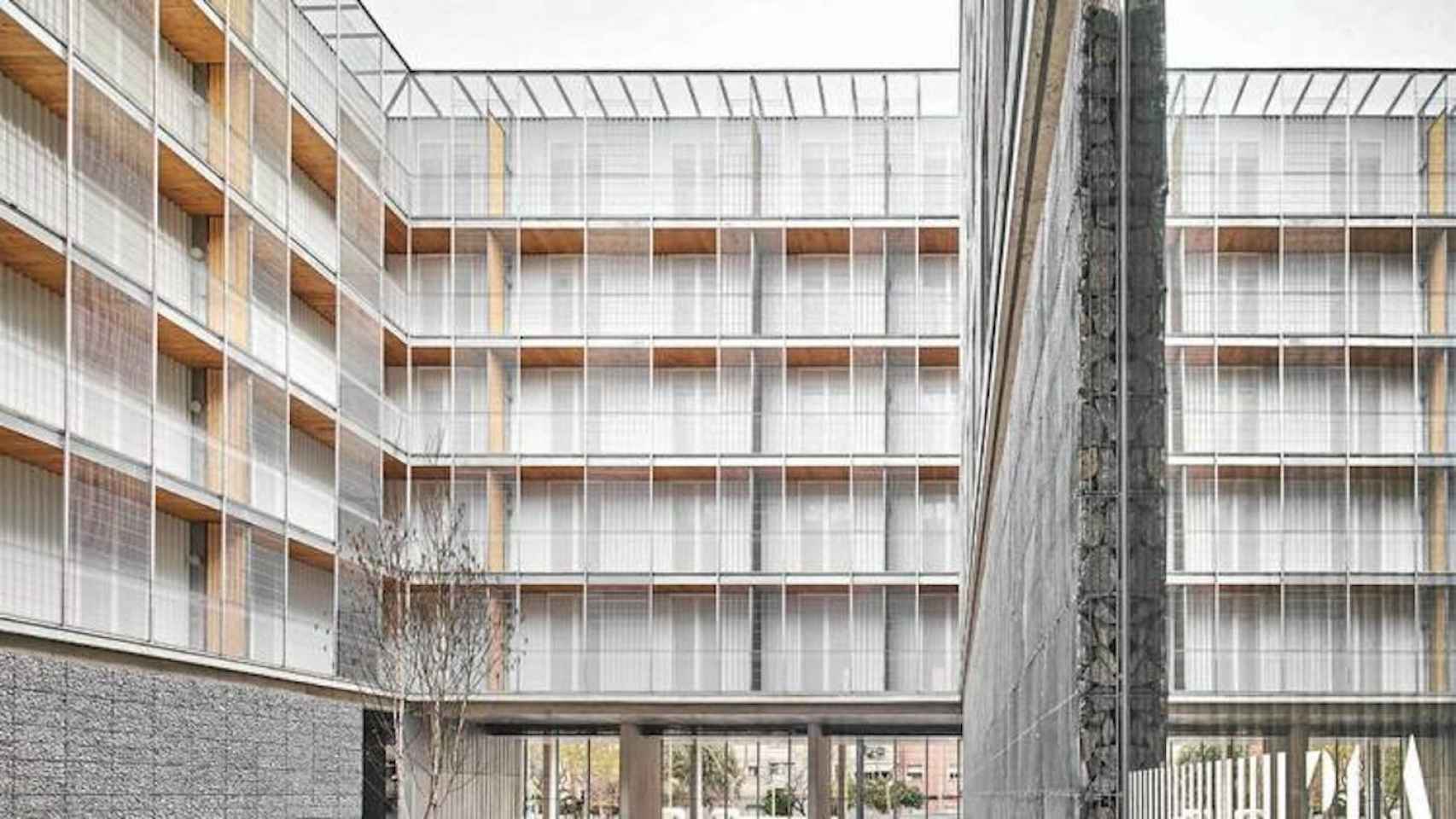 El edificio de Cornellà que ha ganado el Premio de Arquitectura 2021 / PERIS + TORAL