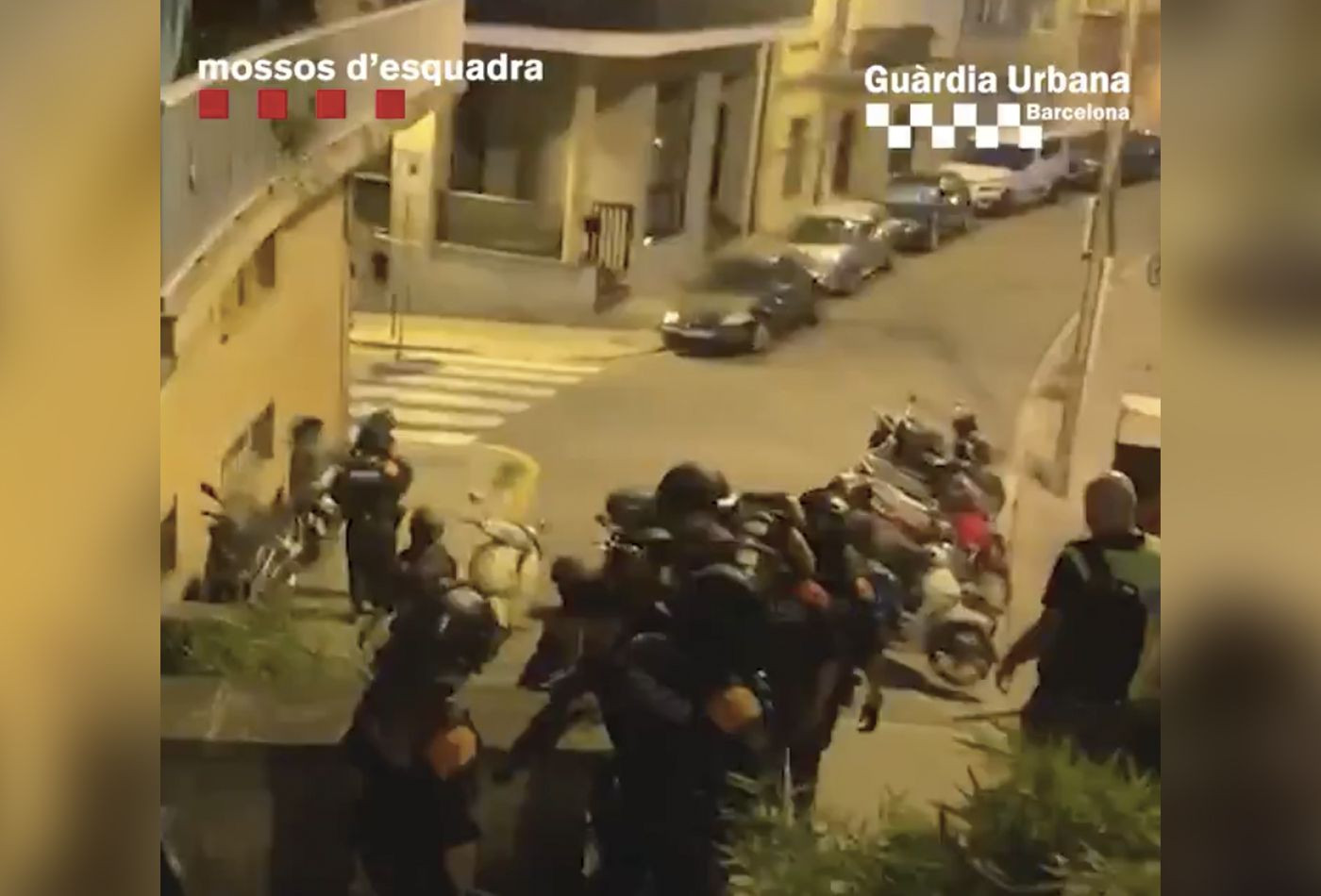 Captura de pantalla del vídeo del operativo contra los narcos que traficaban con drogas de diseño en Barcelona / MOSSOS D'ESQUADRA