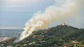Incendio forestal en Collserola / Alfons Puertas - RRSS