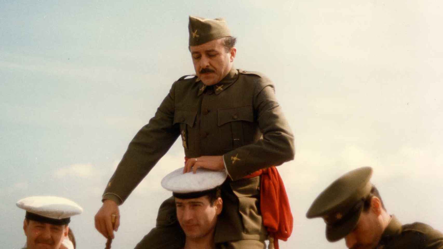Juan Diego, caracterizado como Franco en la película de Jaime Camino, Dragon Rapide / FILMOTECA