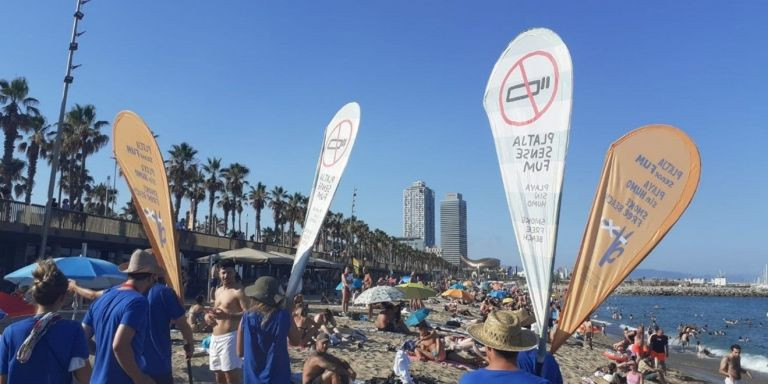 Campaña contra el tabaco en las playas de Barcelona / AYUNTAMIENTO DE BARCELONA
