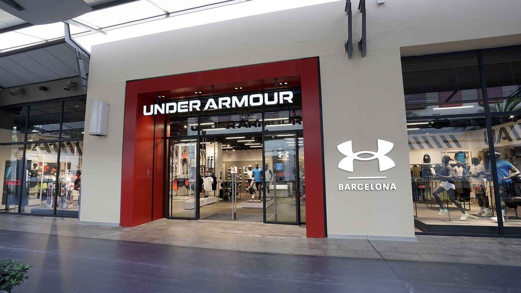 Exterior de la nueva Brand House de Under Armour en Barcelona / CEDIDA