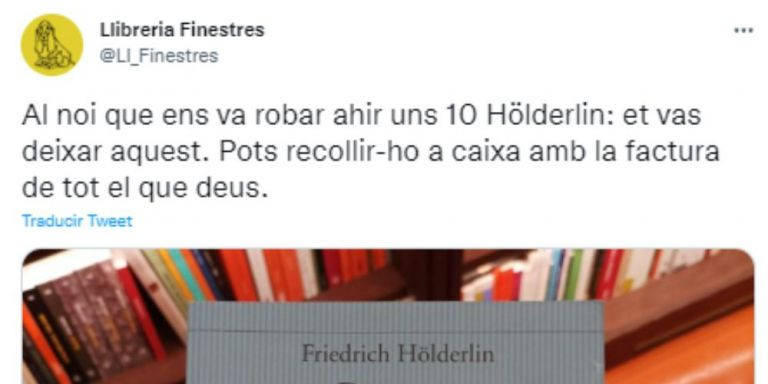 Captura de pantalla del tuit que la librería Finestres le ha dedicado al ladrón / TWITTER