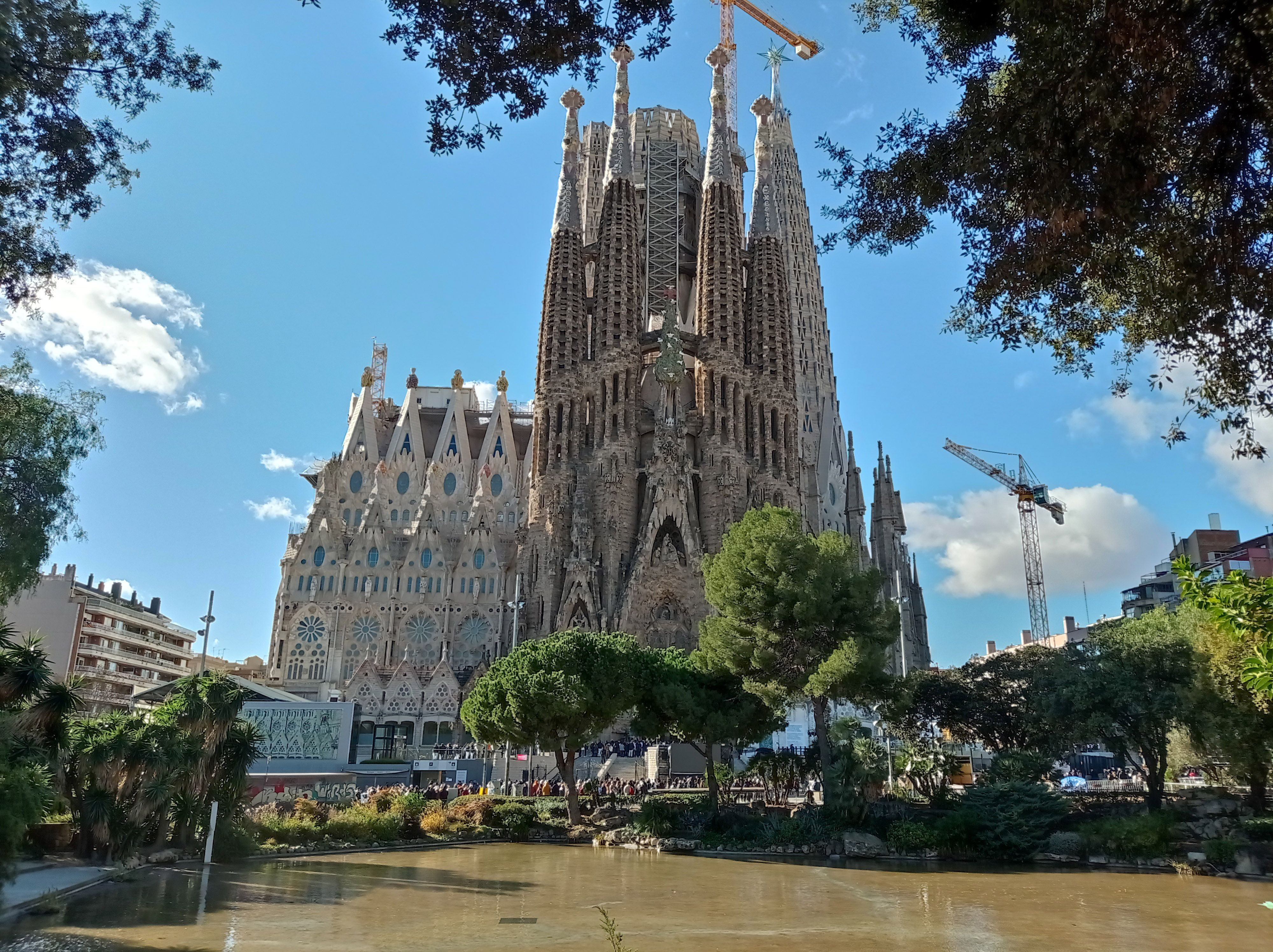 Vista de la Sagrada Familia de Barcelona en 2021 / WIKIPEDIA