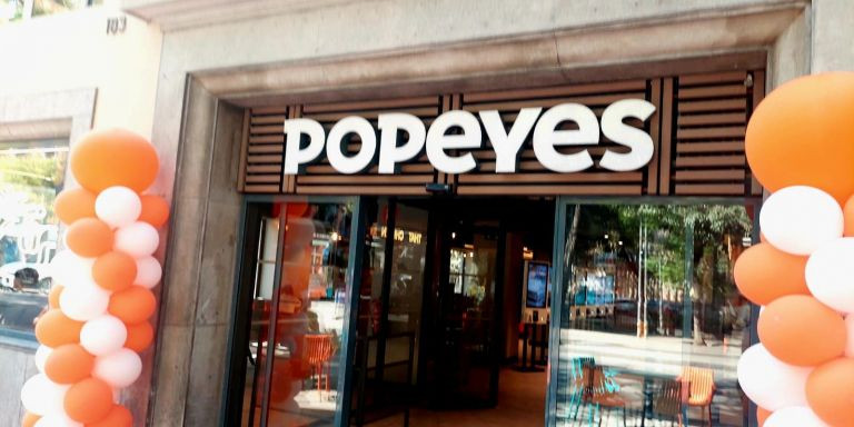 Restaurante Popeyes en la calle de Sepúlveda de Barcelona