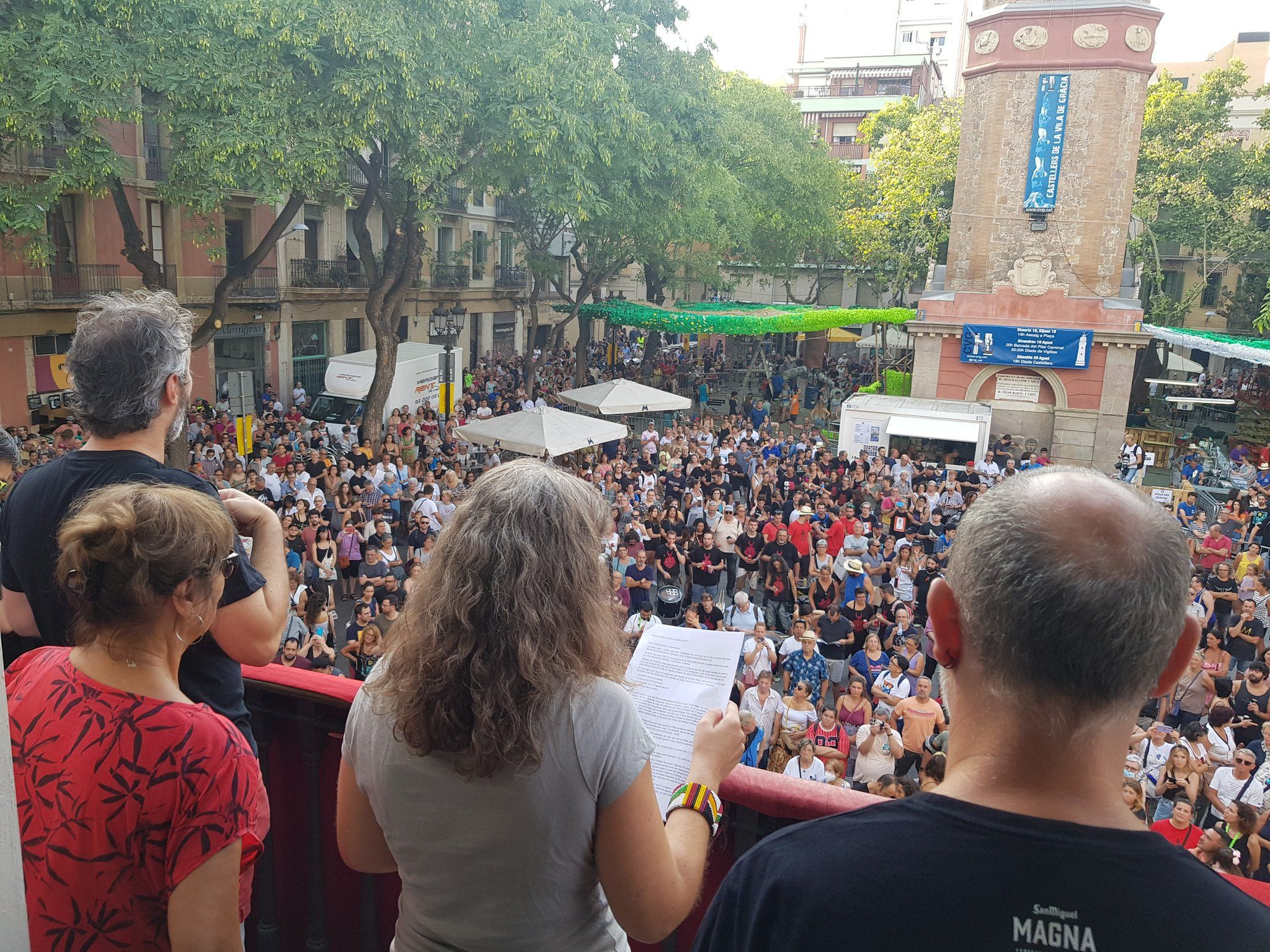 Carla Carbonell durante el pregón de las fiestas de Gràcia / FESTA MAJOR DE GRÀCIA