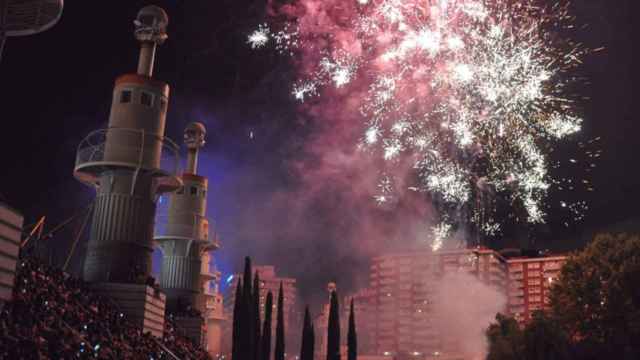 Celebración del piromusical de las fiestas de Sants en una edición anterior / AJUNTAMENT DE BARCELONA