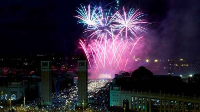 Fuegos artificiales en un Piromusical de la Mercè / EFE