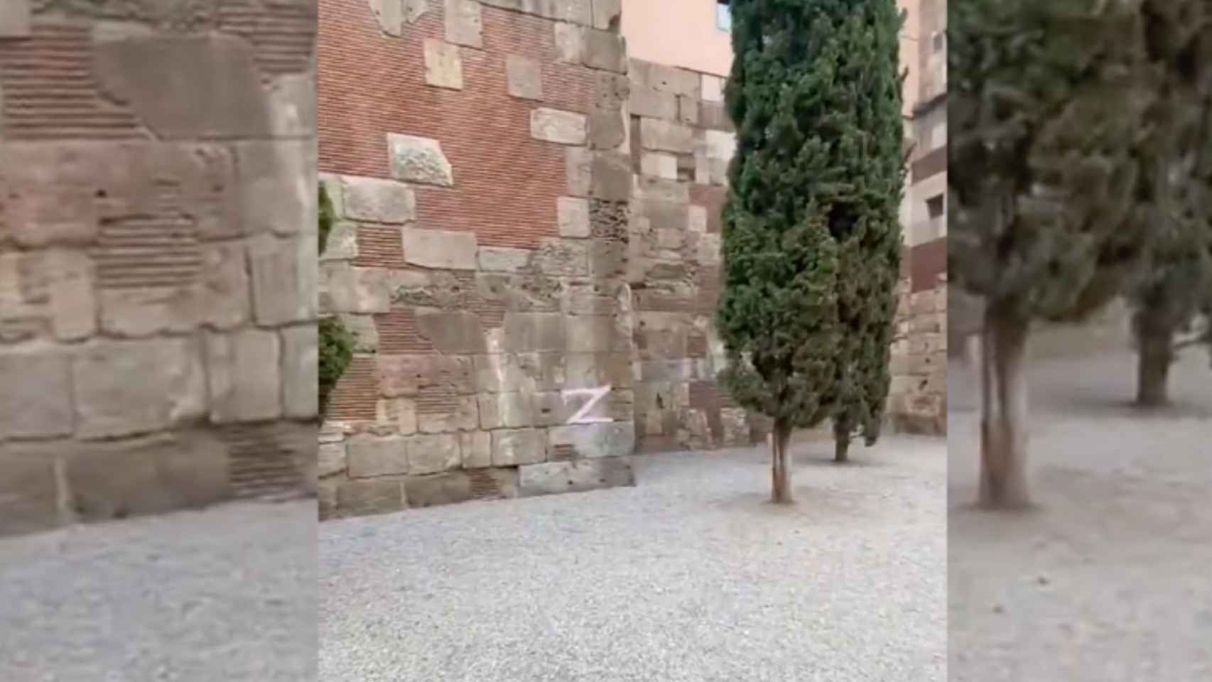 El símbolo prorruso 'Z' en la antigua muralla romana de Barcelona / CEDIDA
