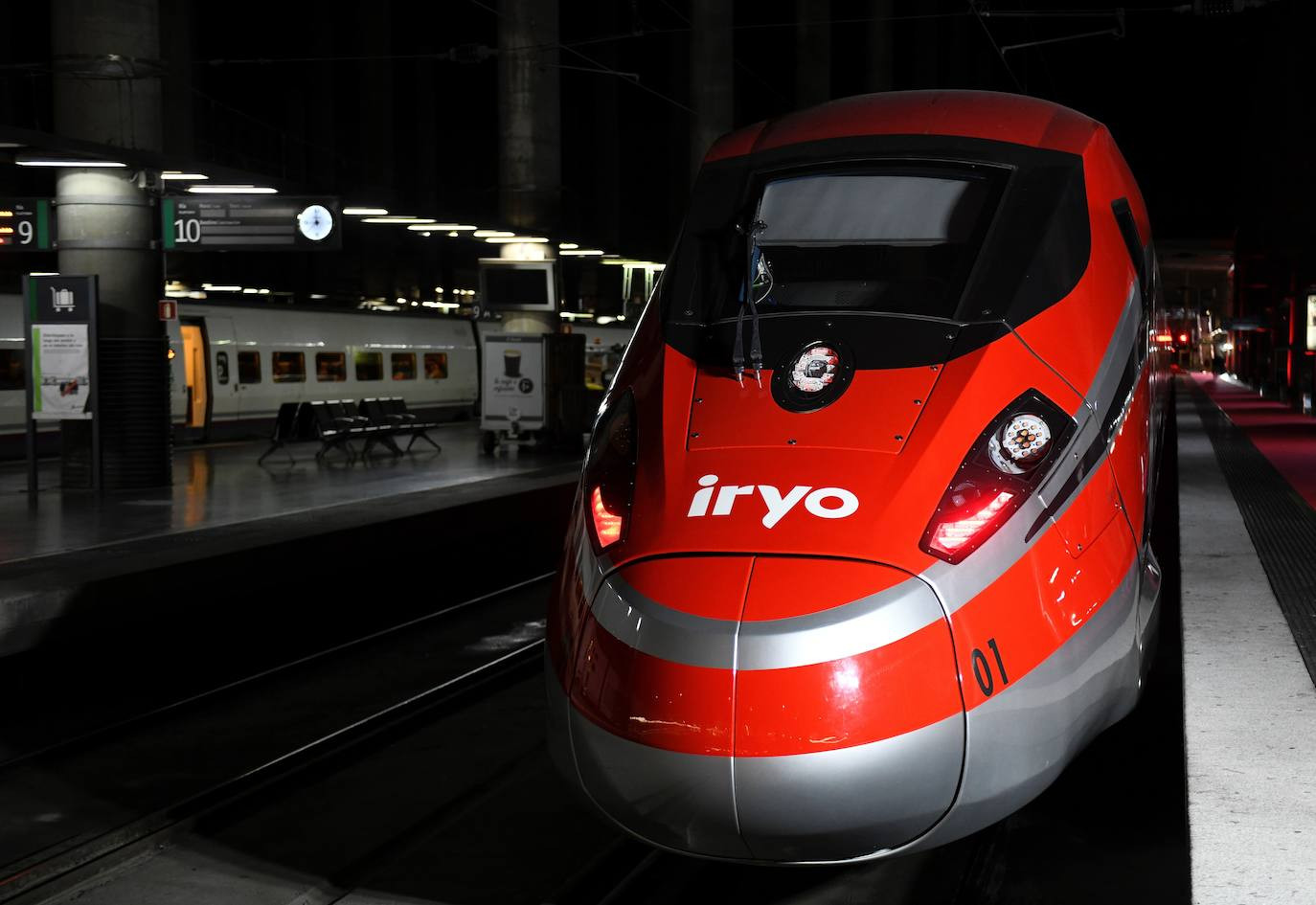 Un tren de Iryo, un nuevo servicio de alta velocidad entre Madrid y Barcelona / IRYO