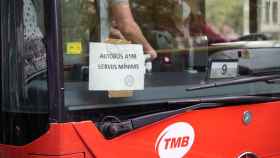 Aviso de servicios mínimos por la huelga en un autobús de TMB / METRÓPOLI - Luis Miguel Añón