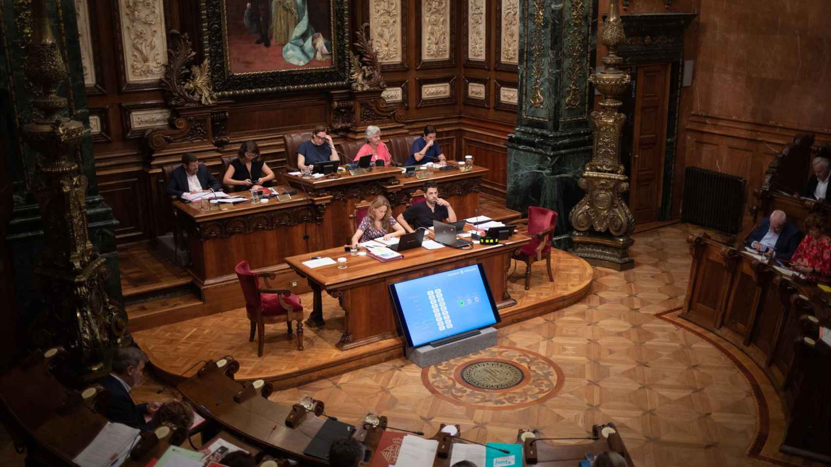 La alcaldesa de Barcelona, Ada Colau, preside una sesión plenaria en el Ayuntamiento de Barcelona / EUROPA PRESS - David Zorrakino