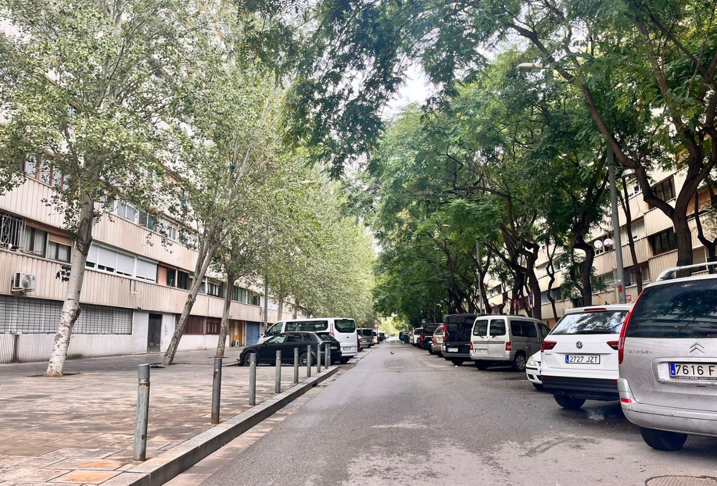 La calle de Levante de la Mina, donde ha habido un muerto durante una discusión / ÁNGELA VÁZQUEZ