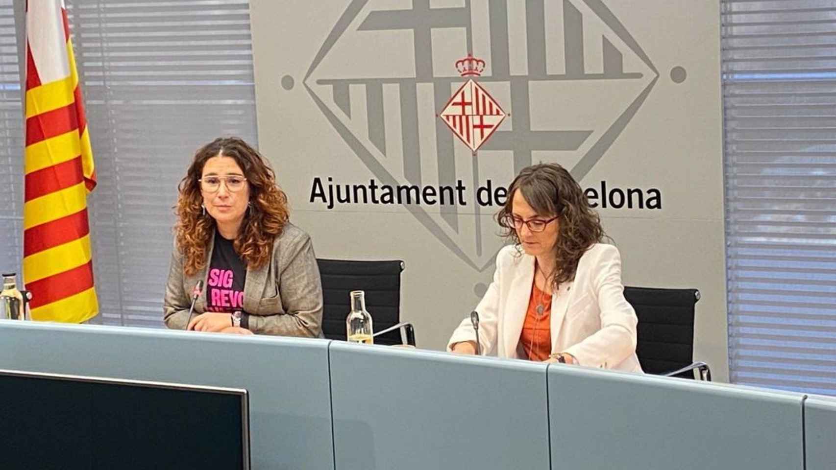 La teniente de alcalde de Derechos Sociales de Barcelona, Laura Pérez, y la consellera de Igualdad y Feminismos, Tània Verge / EUROPA PRESS