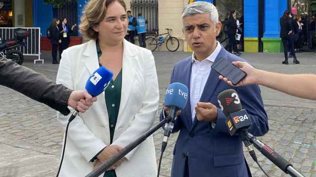 La alcaldesa de Barcelona Ada Colau y el alcalde de Londres Sadiq Khan / AJUNTAMENT DE BARCELONA