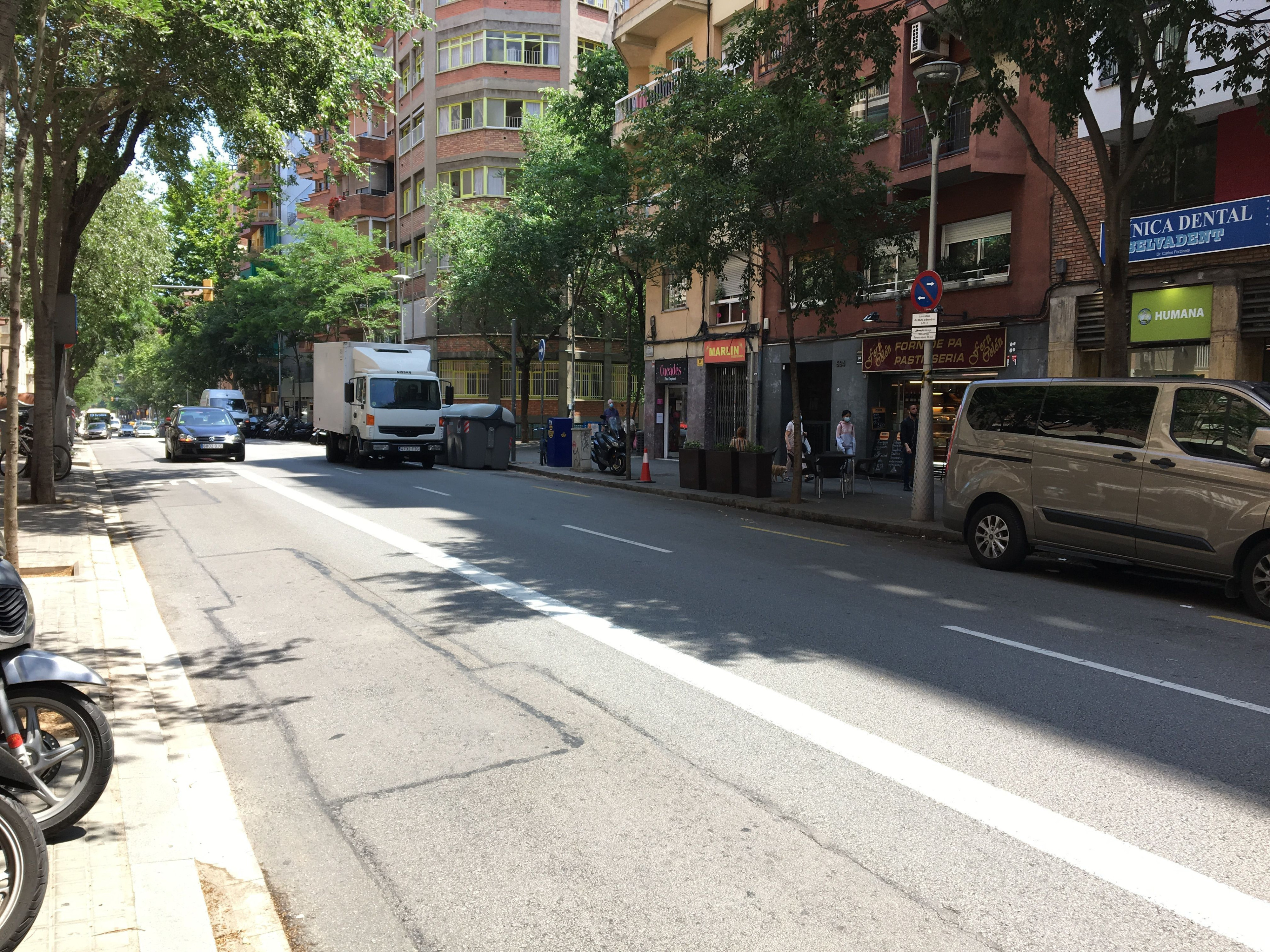 Tráfico en la calle de Mallorca / METRÓPOLI - RP