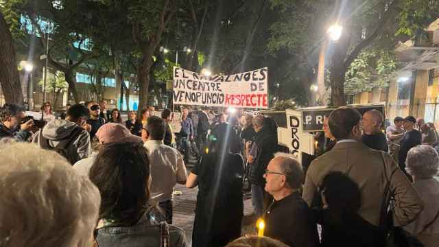 Manifestación de los vecinos del Raval contra la delincuencia en el barrio / ALBA GIBERT - MA