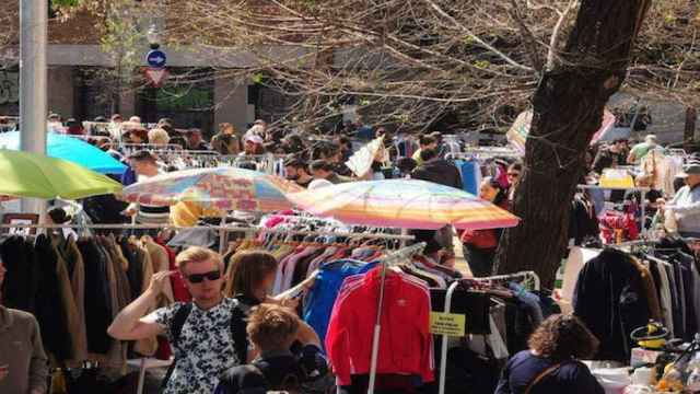 Imagen de archivo de un mercadillo en Barcelona  / FLEA MARKET