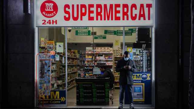 Un supermercado 24 horas en Barcelona en una imagen de archivo / EUROPA PRESS - David Zorrakino