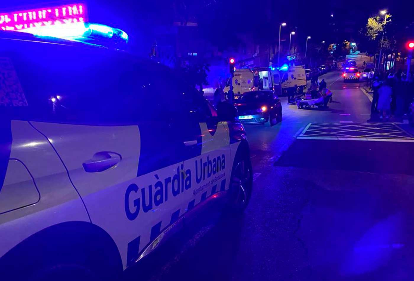 Un vehículo de la Guardia Urbana en un accidente / MA