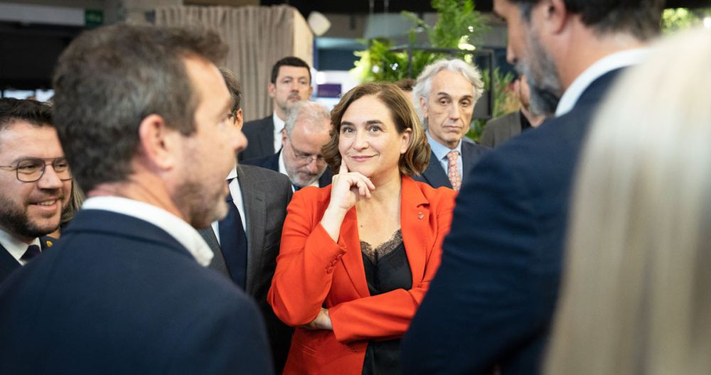 Ada Colau, alcaldesa de Barcelona, en un compromiso oficial reciente / EP