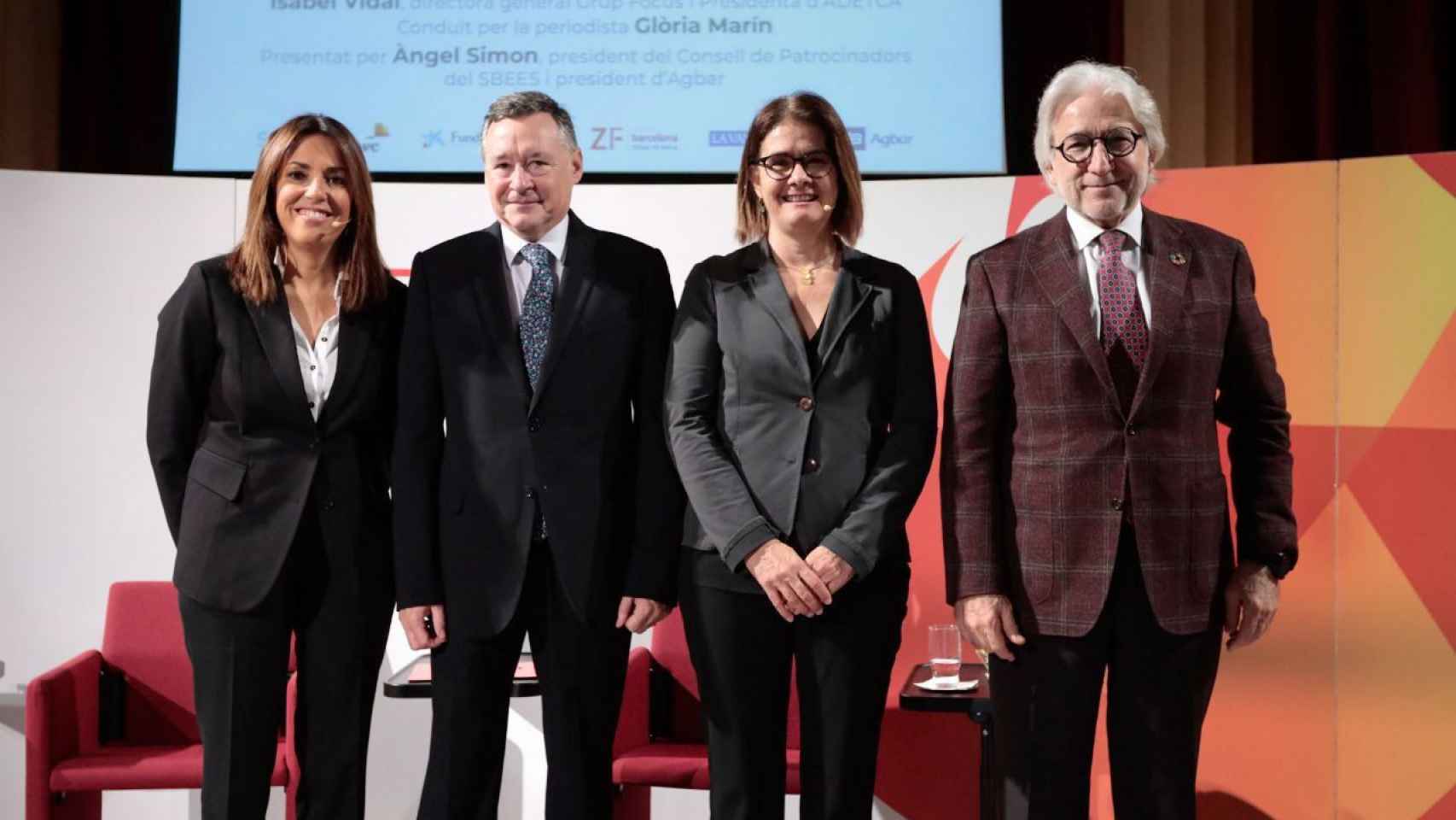 Isabel Vidal, Ángel Simón, Glòria Marín y Josep Sánchez Llibre, en Foment / MA