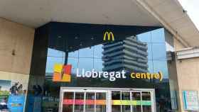 Centro comercial Llobregat Centre / LORENA HENS - METRÓPOLI