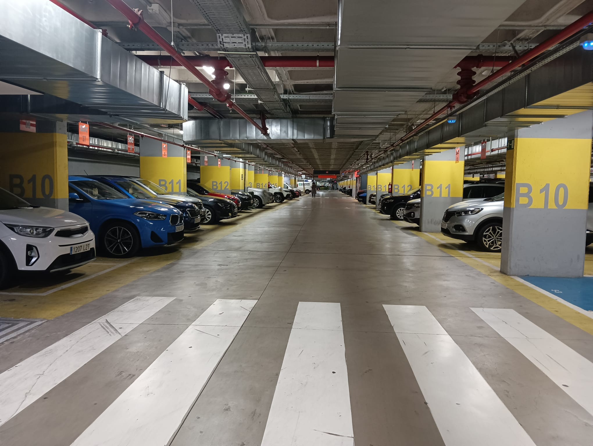 Interior del parking de Saba de la estación de Sants / MA