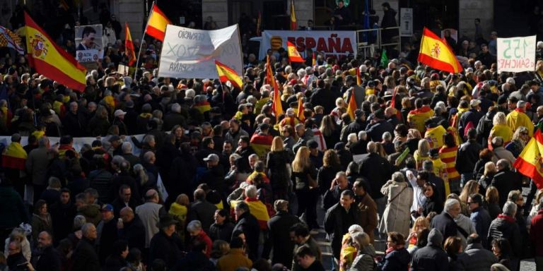 Manifestación contra el Gobierno de Pedro Sánchez en Barcelona / TWITTER
