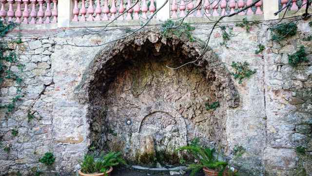 La Font del Gat en los jardines / METRÓPOLI