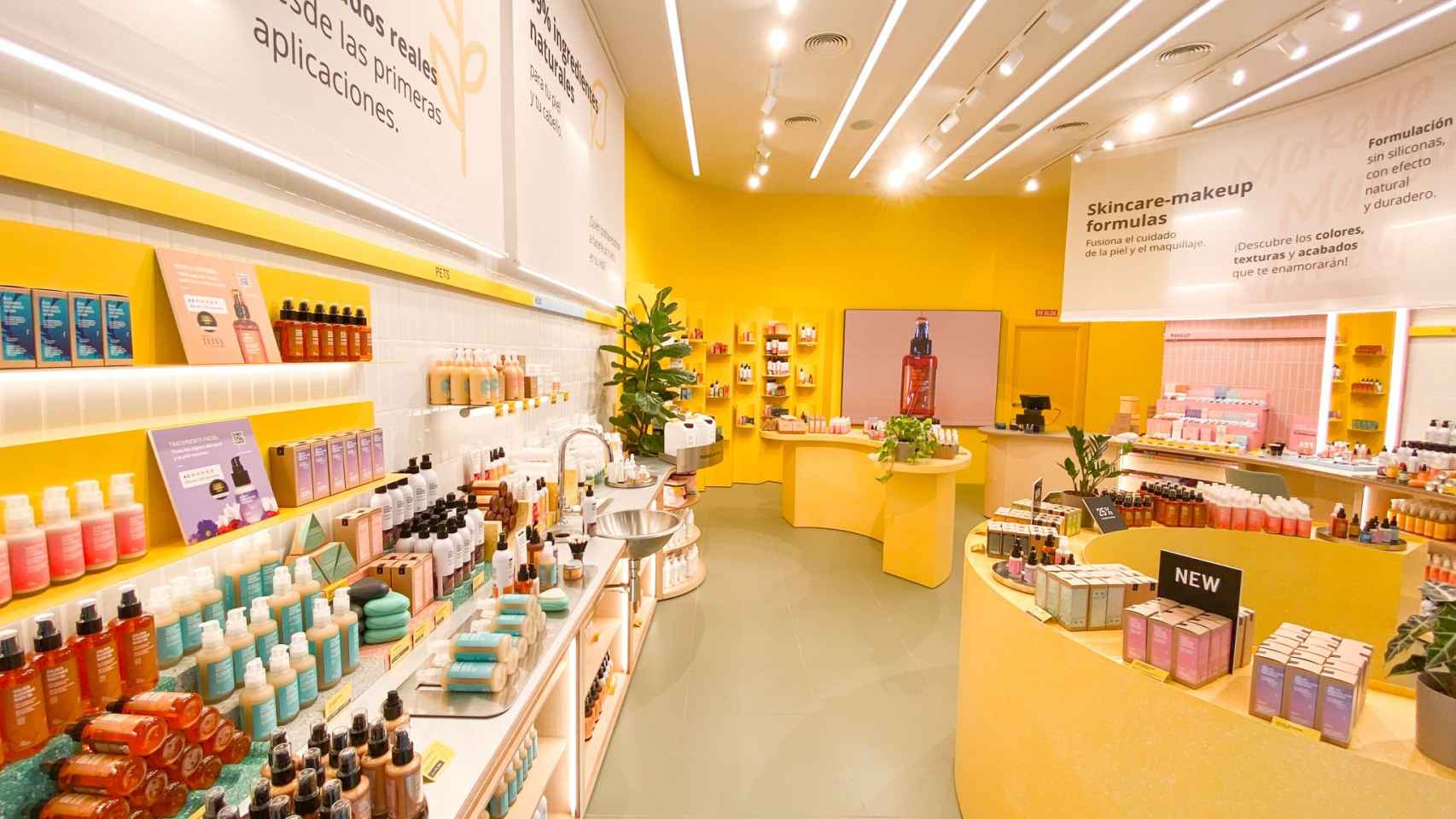 Interior de una store de Freshly Cosmetics, como la que abrirá la empresa en La Maquinista / CEDIDA