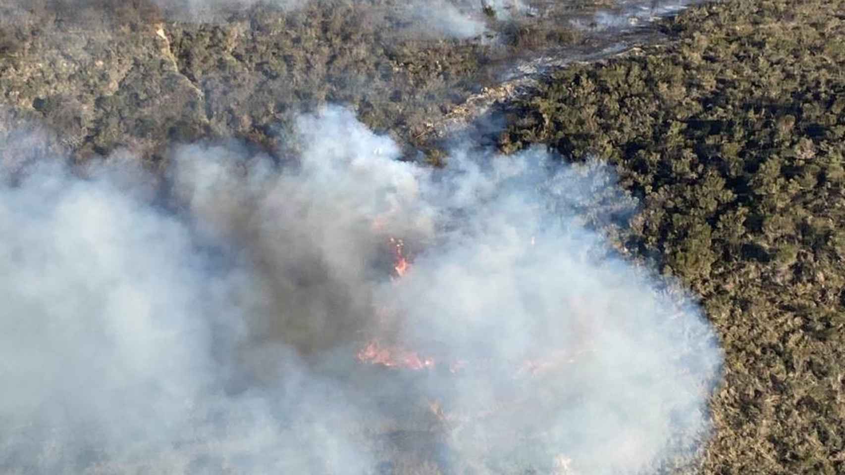 Incendio forestal en Sant Vicenç dels Horts / @BOMBERSCAT