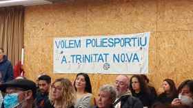 Pancarta reivindicativa para reclamar un polideportivo en Trinitat Nova / CEDIDA