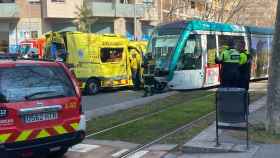Accidente entre un convoy del tranvía y una ambulancia / EUROPA PRESS