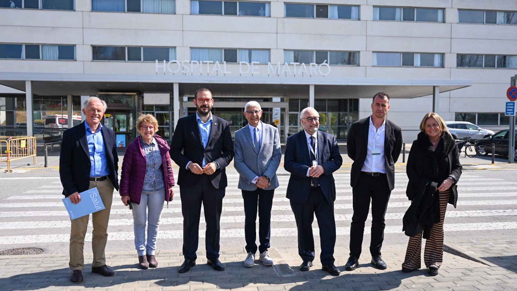 El conseller de Salud de la Generalitat, Manel Balcells, junto a otras autoridades tras el anuncio de la construcción del nuevo hospital de Mataró / GOVERN