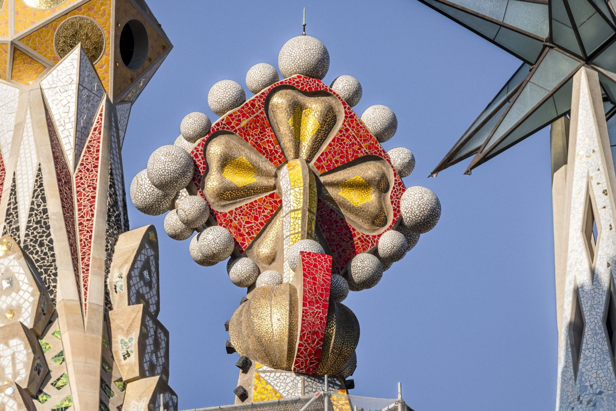 Una de las cuatro torres de los apóstoles de la Sagrada Família / SAGRADA FAMÍLIA