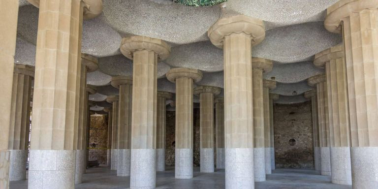 Cisterna de la Sala Hipóstila del Park Güell / Maribel Mata