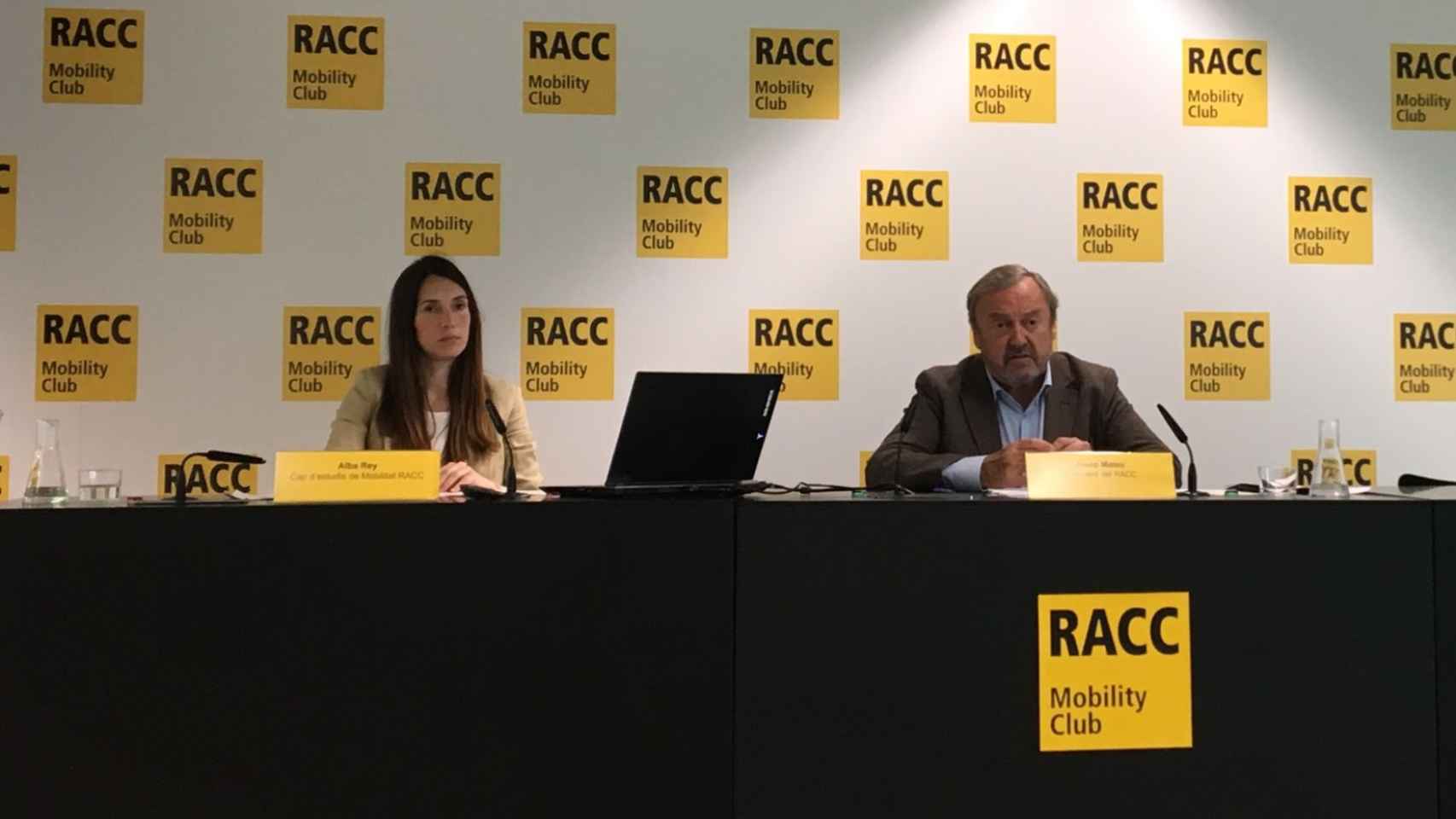 La Jefa de Estudios de Movilidad de la organización, Alba Rey, y el presidente del RACC, Josep Mateu / RP